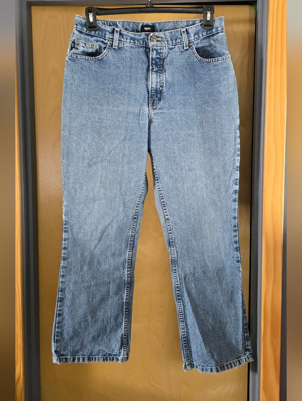 Light Blue Straight-Leg Women’s Jeans